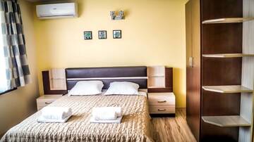 Фото номера Апартаменты с видом на сад Гостевой дом Guest House Meridi г. Priseltsi 8